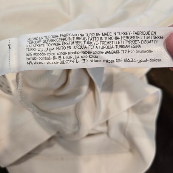 Massimo Dutti Womens Cream Sweater Vest Size L V-Neck Tank Oversized Preppy - Picture 8 of 8